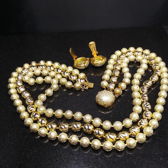 Vintage Glitter Beaded Necklace & Earrings, Art Beads, Hand-knotted, 50s Jewelry - Picture 7 of 10